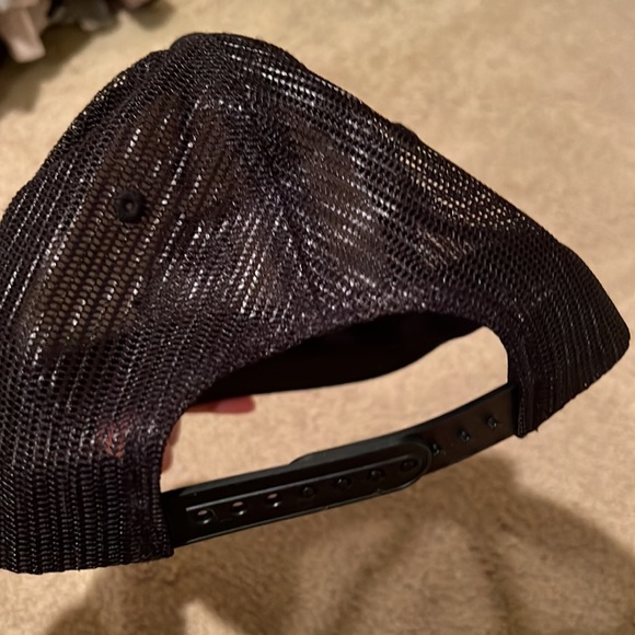Middle finger hat - Picture 2 of 5